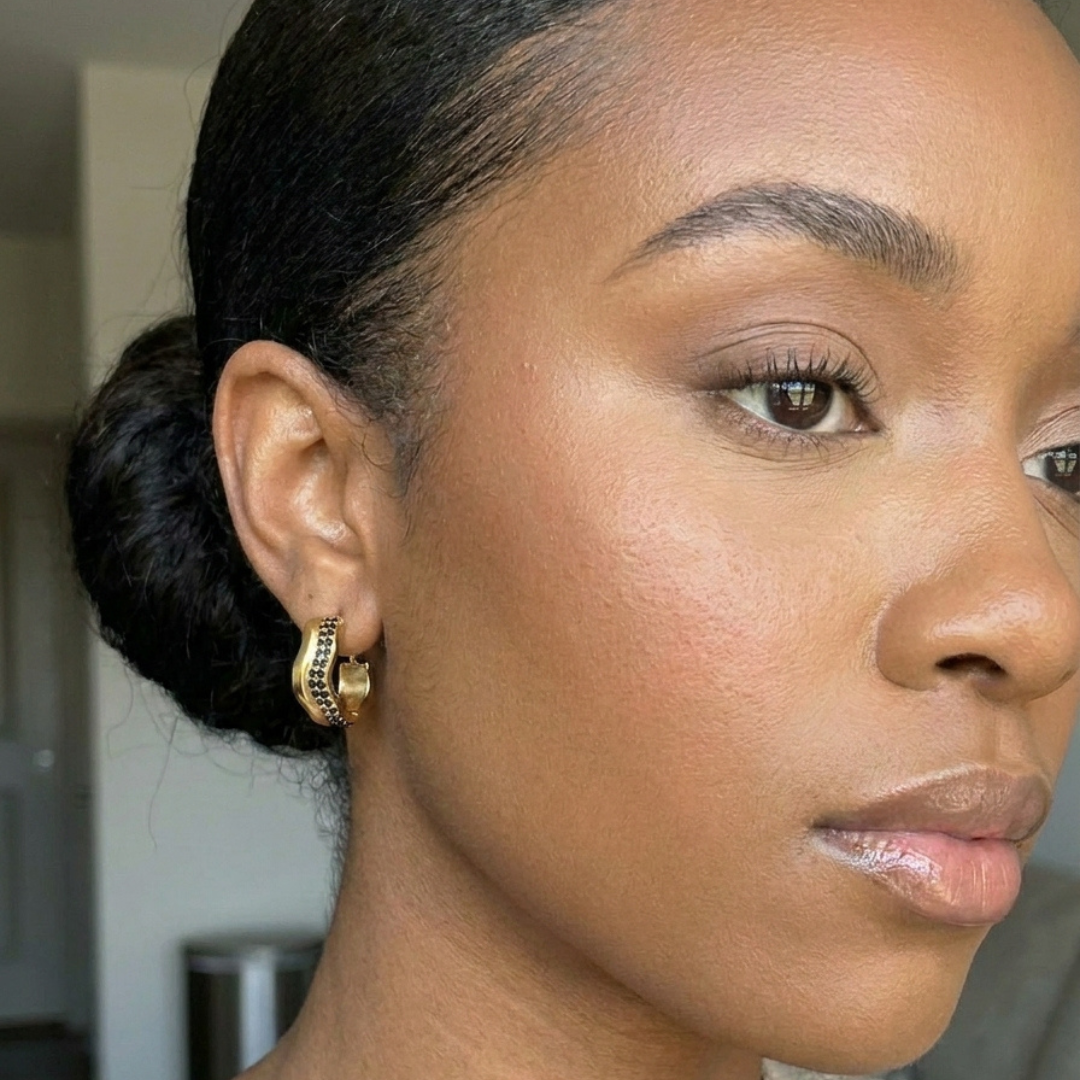 Onyx Wave Stud Earrings